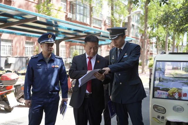 浉河区法院法官赴驻军部队开展先行调解工作