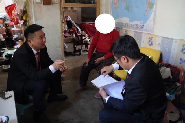 浉河区法院法官赴驻军部队开展先行调解工作