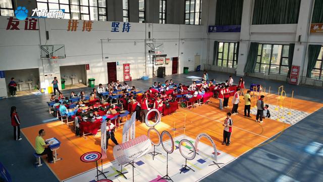 新乡：共赴机器人竞赛之约 1500+编程达人尽展所能