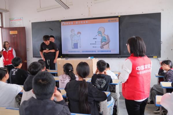 平安相伴 筑梦未来 | 平安人寿河南分公司回访希望小学