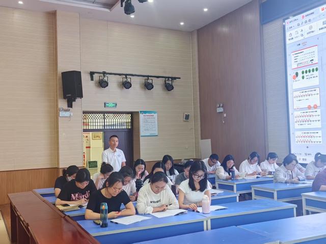 紫东路小学：以评促教共成长 聚焦质量同提升