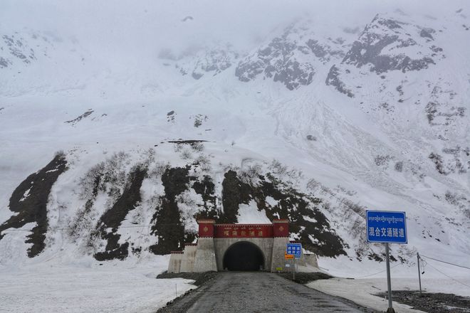 中国最难进的县城，拖住了春天