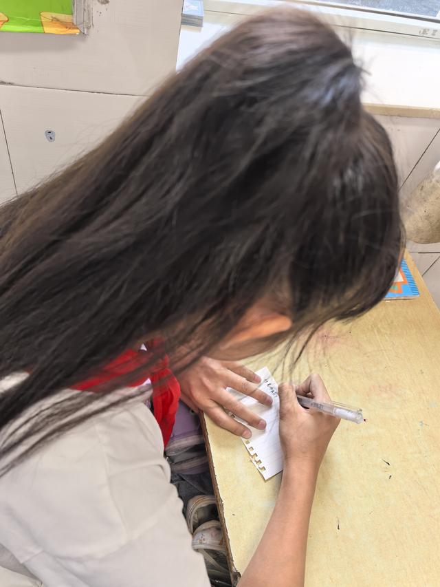 郑州市管城回族区南关小学“心语信箱”架起师生心灵桥梁