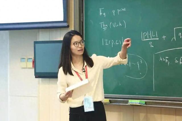 34岁女教授凭什么让韦东奕听3天讲座？谁在定义数学的价值？