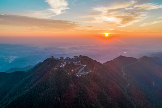 湖北最低调的城市，来了就有“菇的拉客”