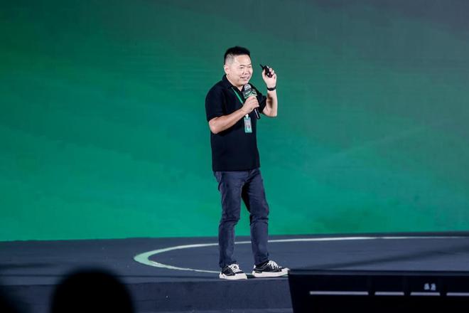 梁昌霖：不参与行业内卷，叮咚买菜专注“一寸窄、一公里深”