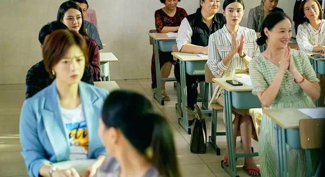 被小学生作业累麻了，家长也想减负