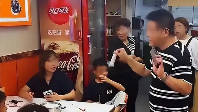 3 女带4孩续面事件后续：违反和解协议将起诉面馆老板