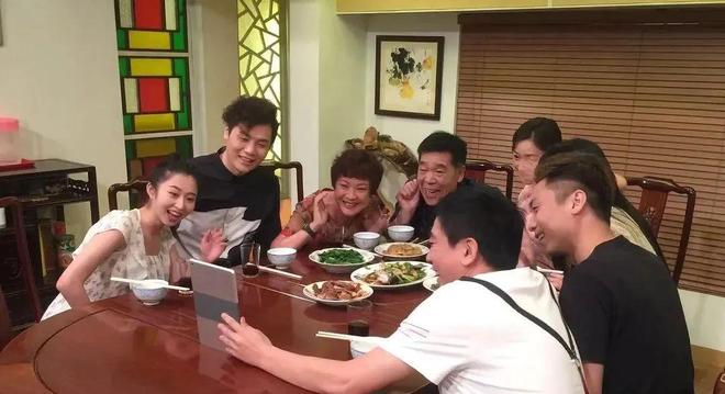 这群人的精神状态，取决于最近吃得如何