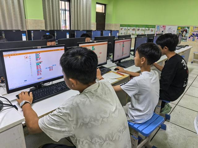 郑州市二七区滨河花园实验小学创客少年拿下省级一等奖