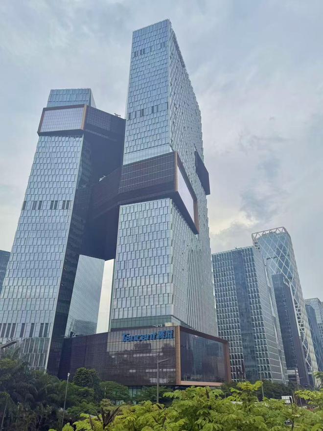 每平方公里土地“长出”超过7家上市公司，深圳“最牛街道”是怎么炼成的？