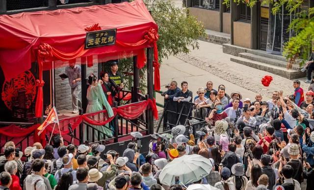 河南“中式迪士尼”火了，到底凭什么？