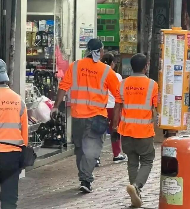 40岁港星转行做搬运工养4个儿子：曾因欠房租被赶住庇护中心