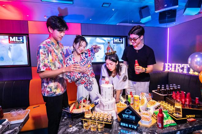 曾经的“土味”KTV，成了Z世代的真香？
