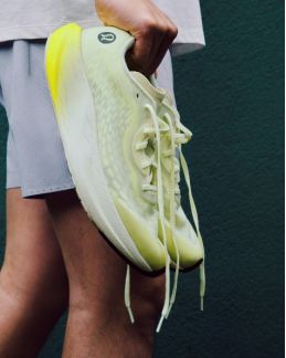 lululemon推出轻盈升级的FAST AND FREE跑步系列和全新Split Shift跑鞋
