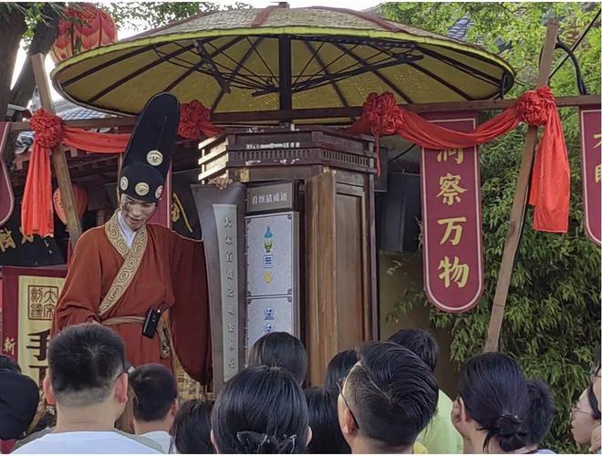 跟风去河南，花80元在中式乐园玩疯了