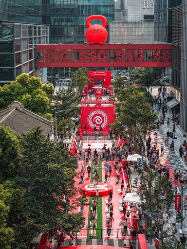 贾玲领衔热汗挑战，lululemon“夏日乐挑战”上海站热力登场