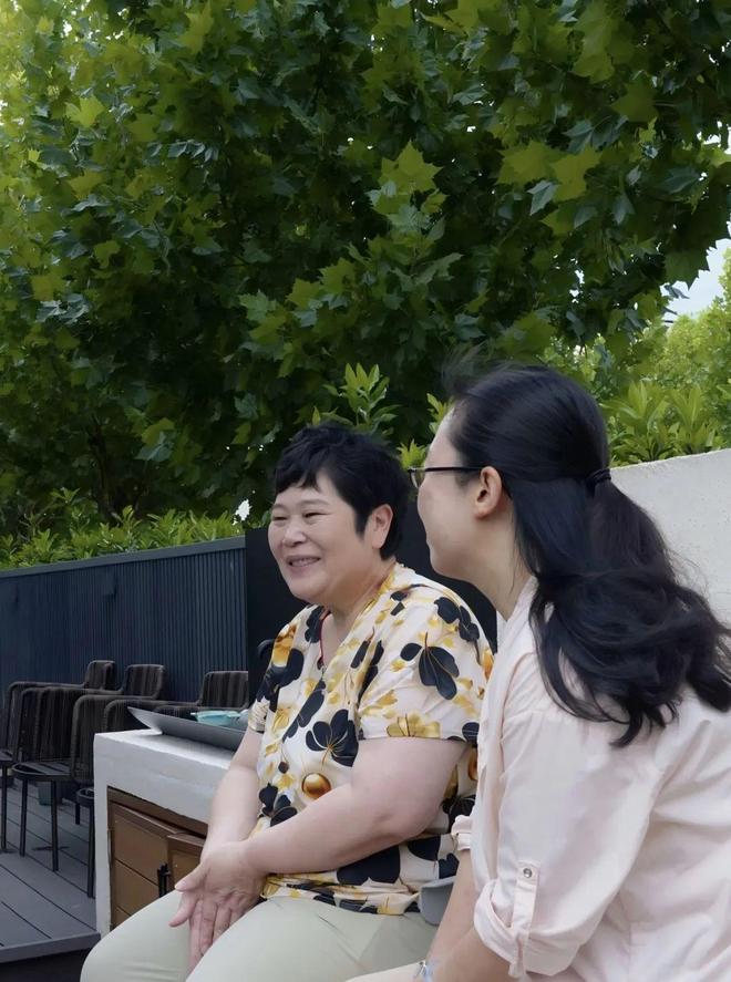 房主任：我是没有退路，才努力爬上岸的