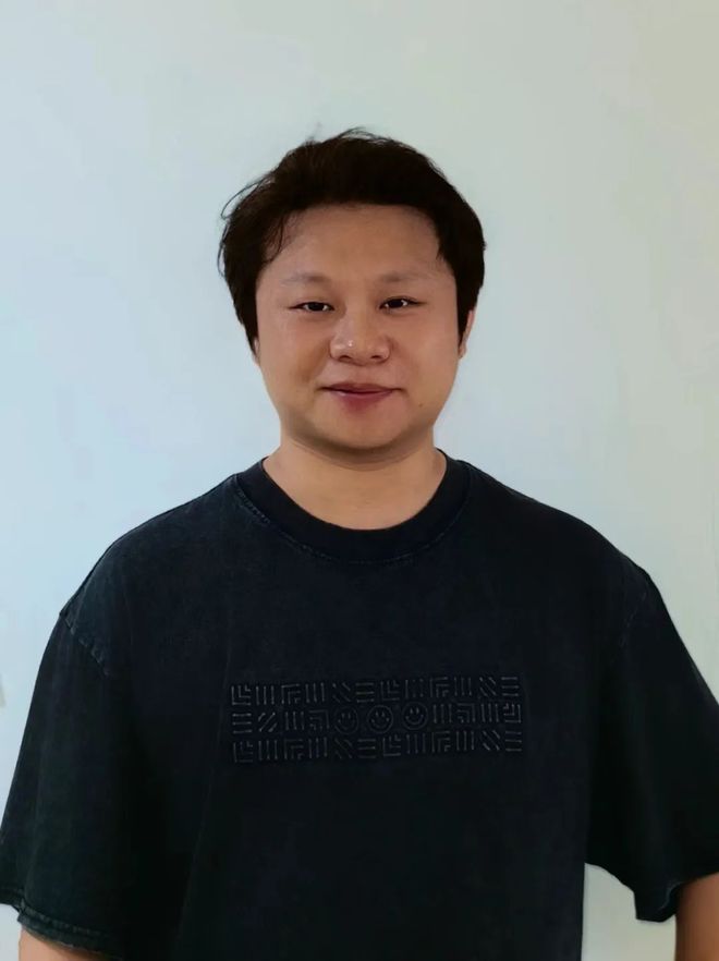 最会搞钱的行业，扎堆去成都