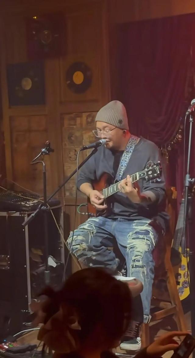 男歌手突发心梗去世，年仅35岁！曾是中国好声音周杰伦战队学员