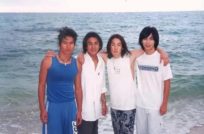 F4难得合体，打工人却只共情朱孝天